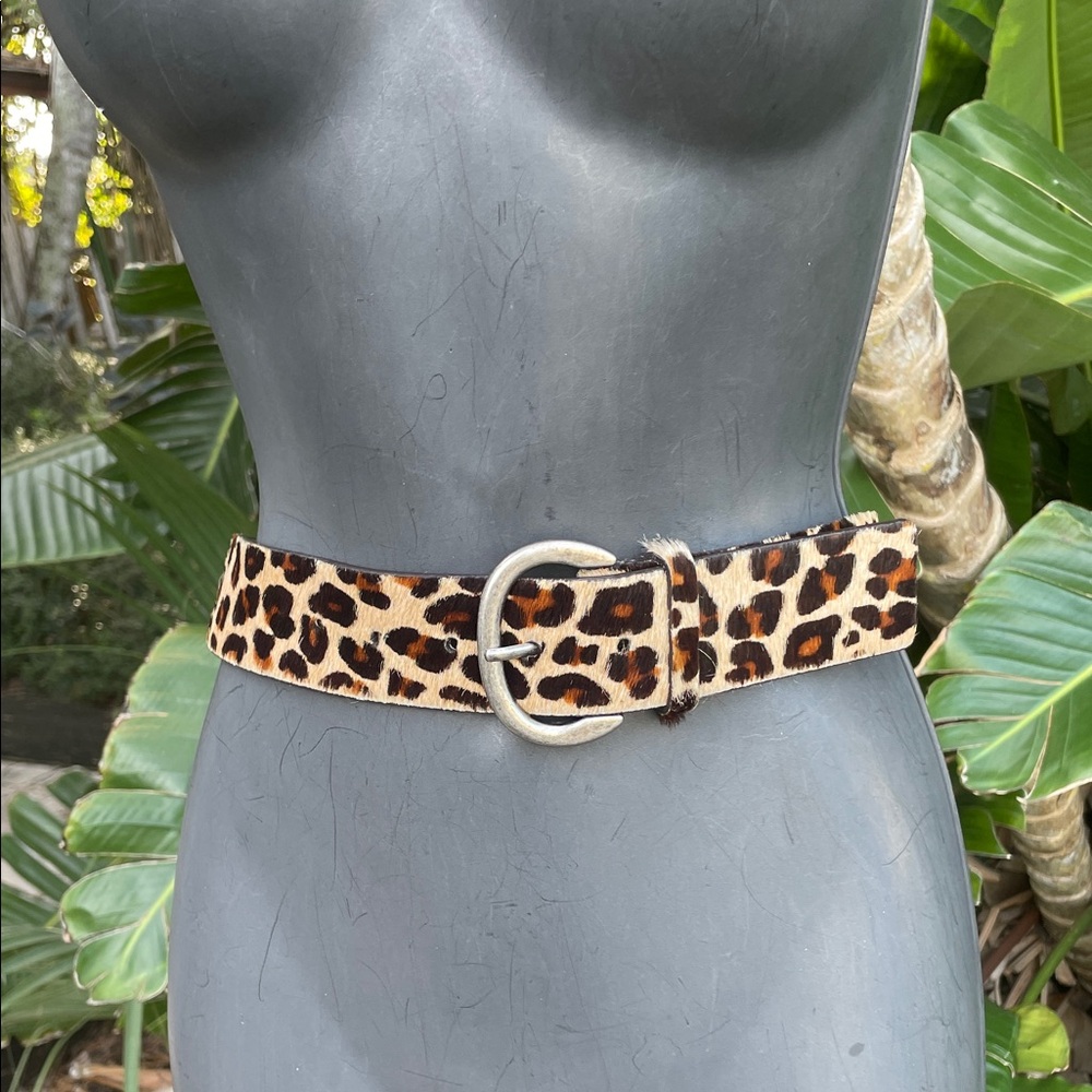 Nine W. calf hair, leopard print belt